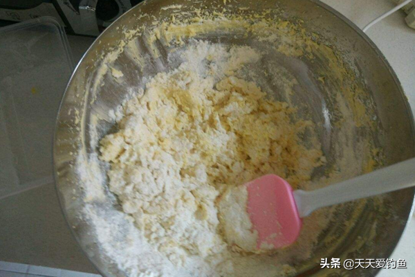 自制鱼饵的简单方法（使用白面为原料）